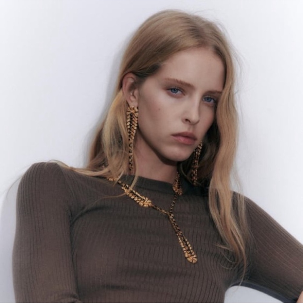 Zara Gold Feather Necklace